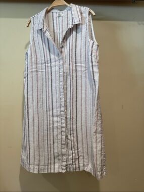 Garnet Hill White Linen Top with Red and Navy Stripes